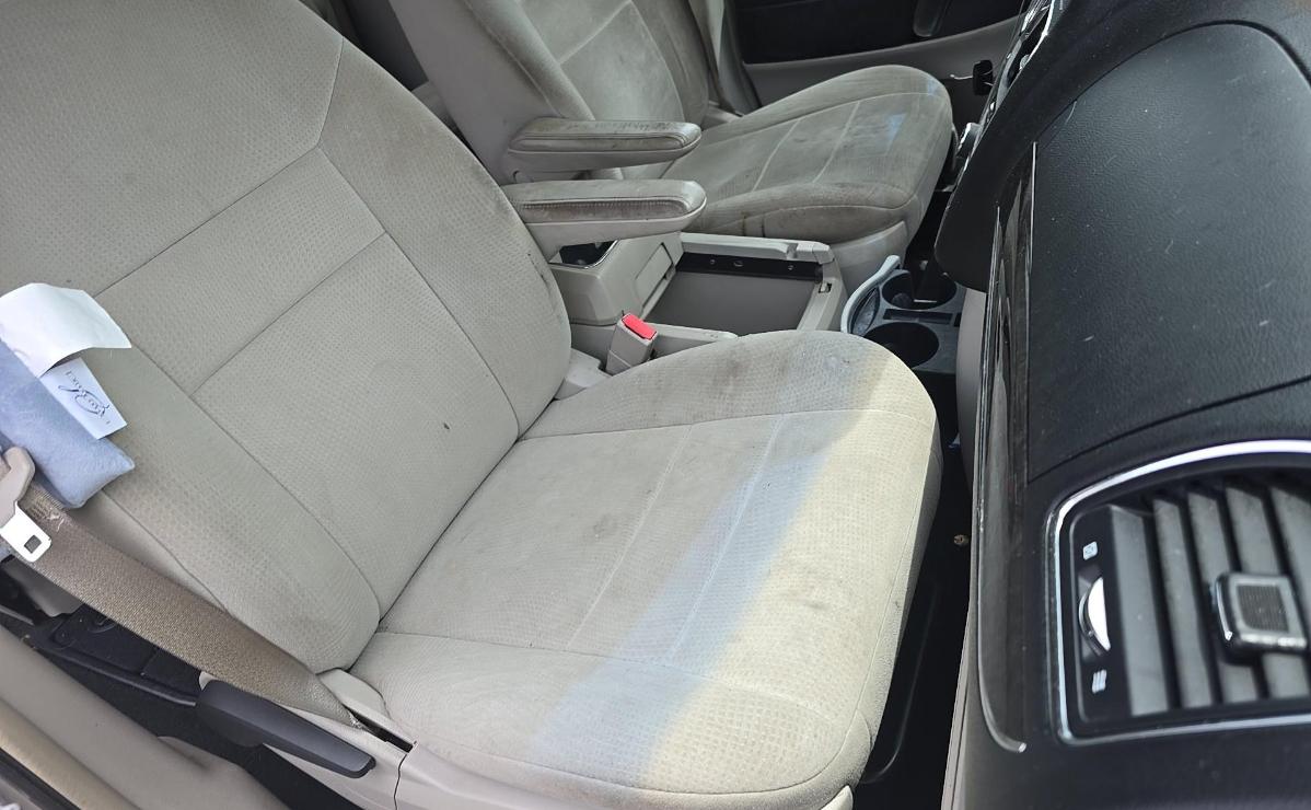 Chrysler Town & Country  2011