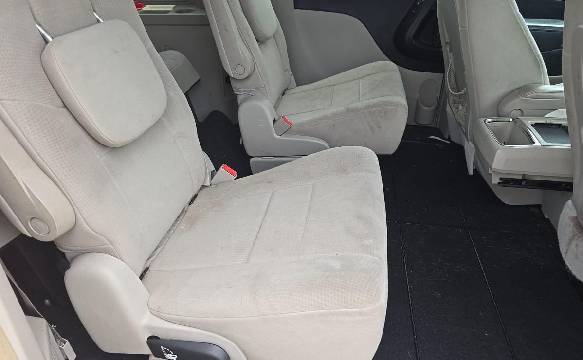 Chrysler Town & Country  2011