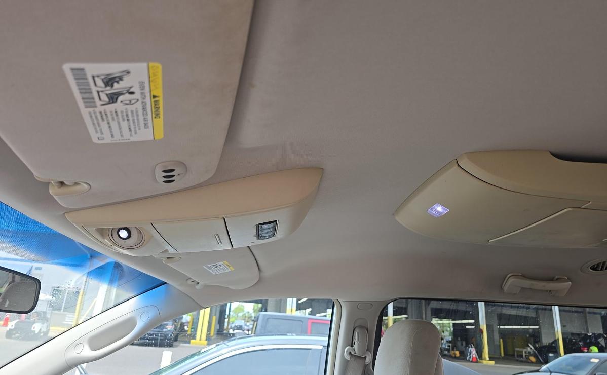 Chrysler Town & Country  2011