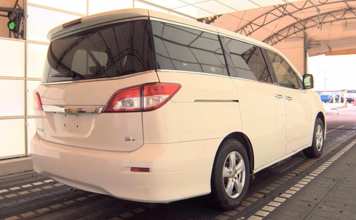 Nissan Quest  2013