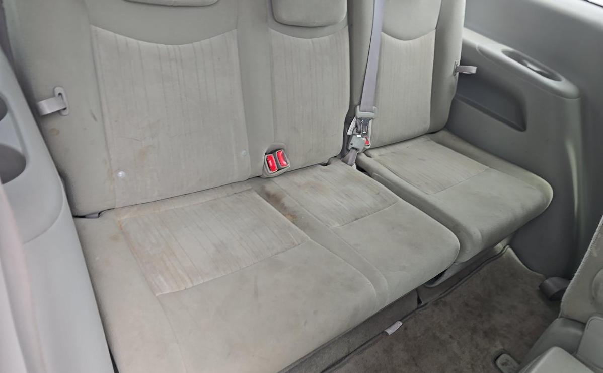 Nissan Quest  2013