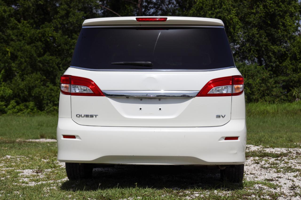 Nissan Quest  2013