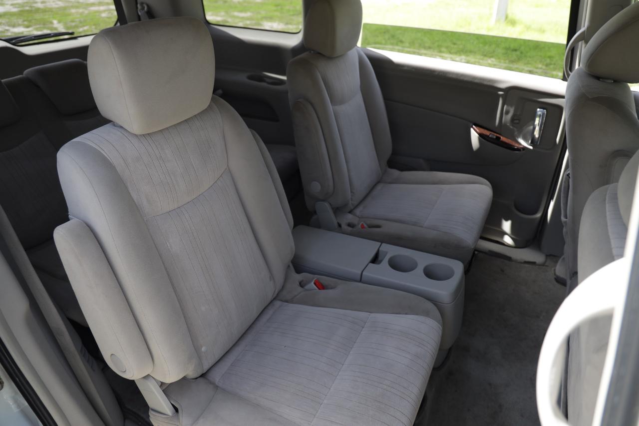 Nissan Quest  2013