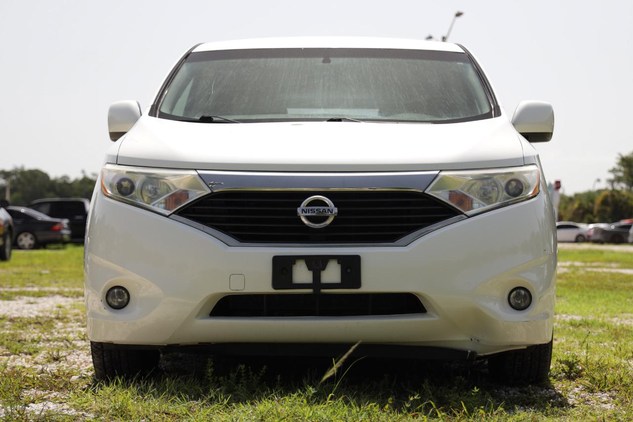 Nissan Quest  2013