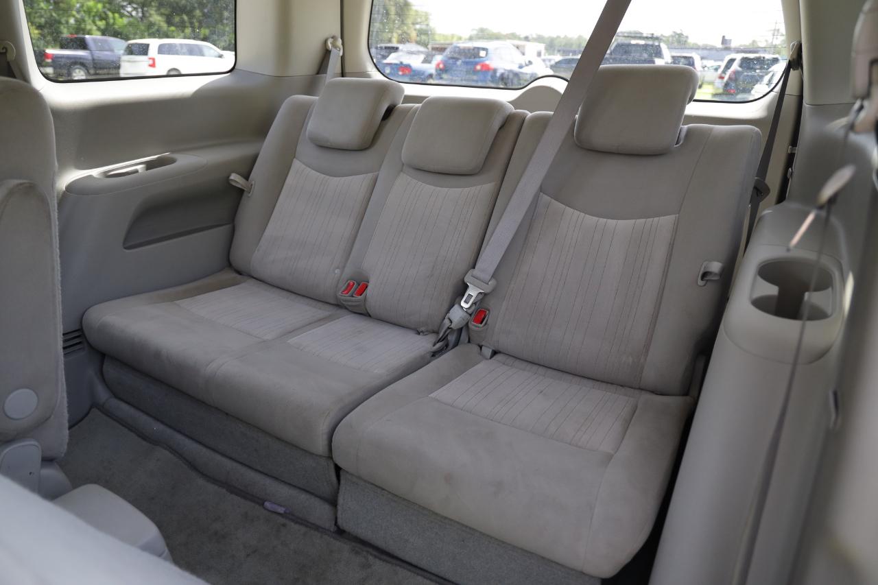 Nissan Quest  2013