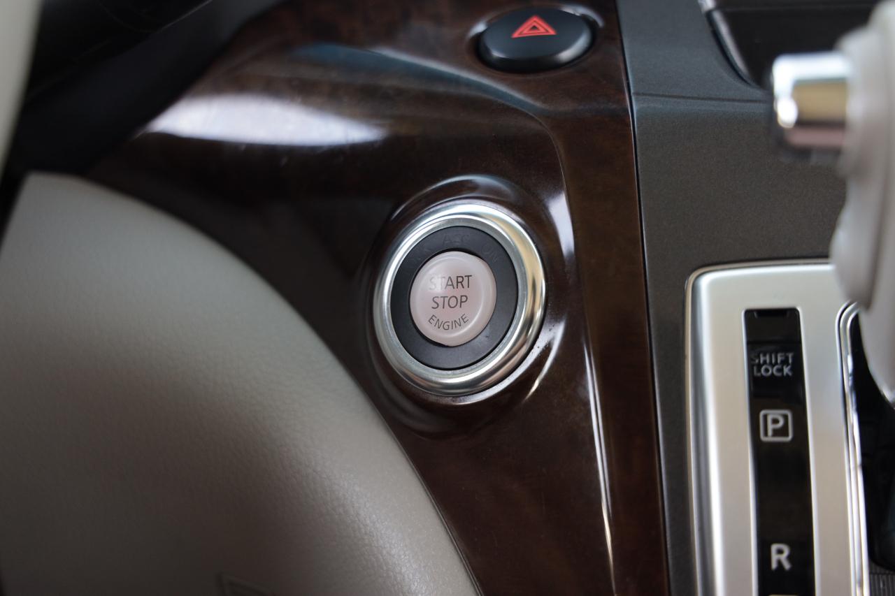 Nissan Quest  2013