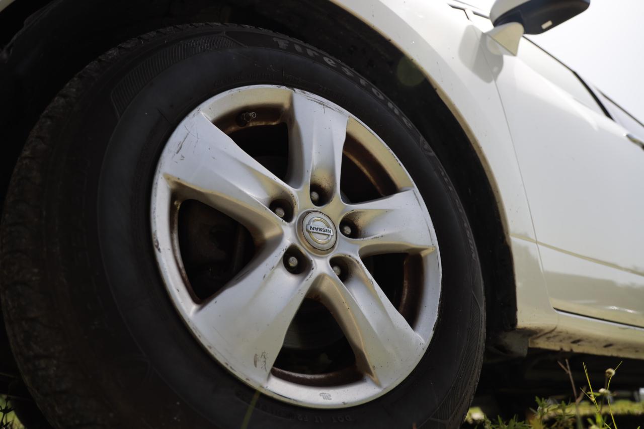 Nissan Quest  2013