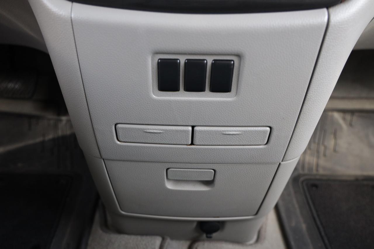 Nissan Quest  2013