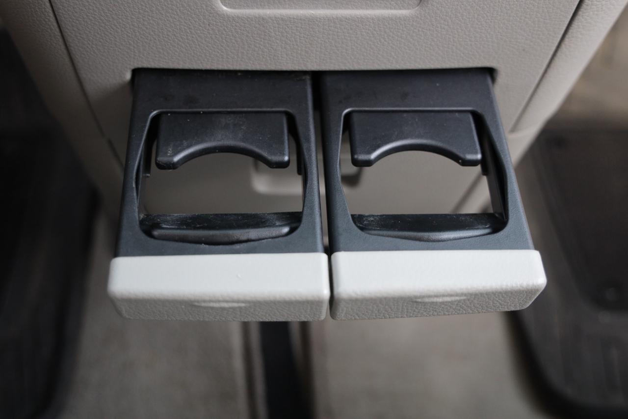 Nissan Quest  2013
