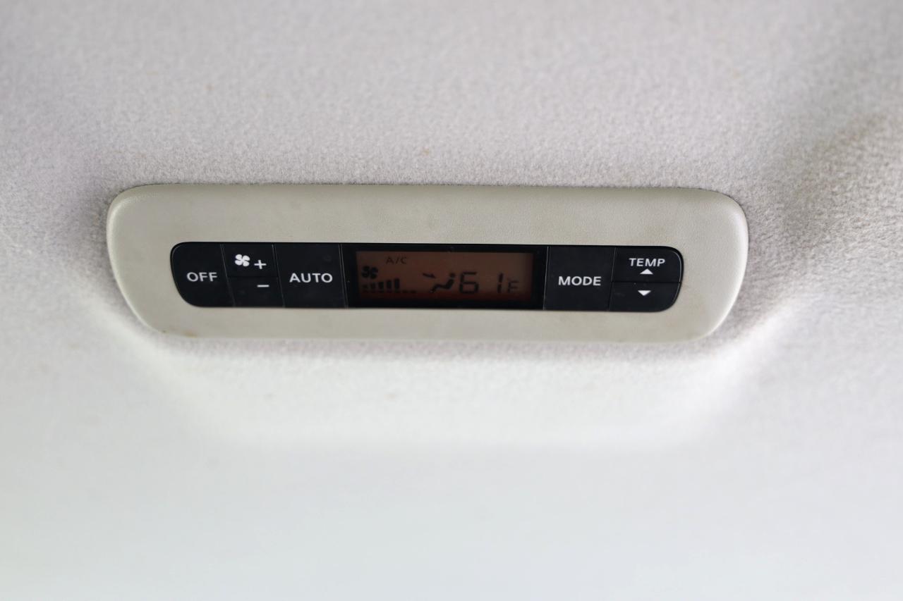 Nissan Quest  2013