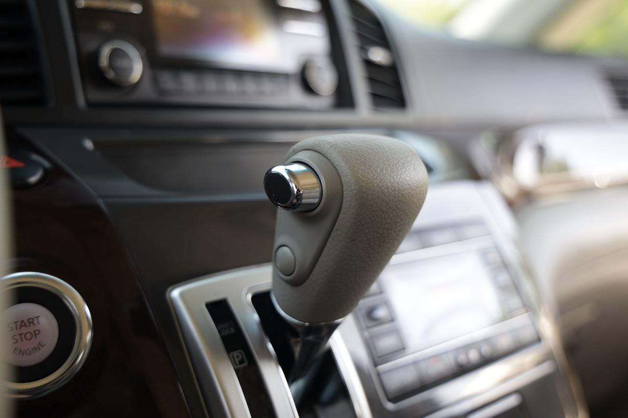 Nissan Quest  2013