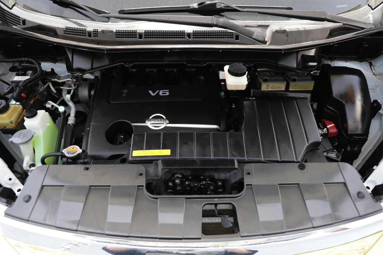 Nissan Quest  2013