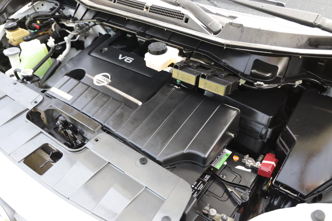Nissan Quest  2013