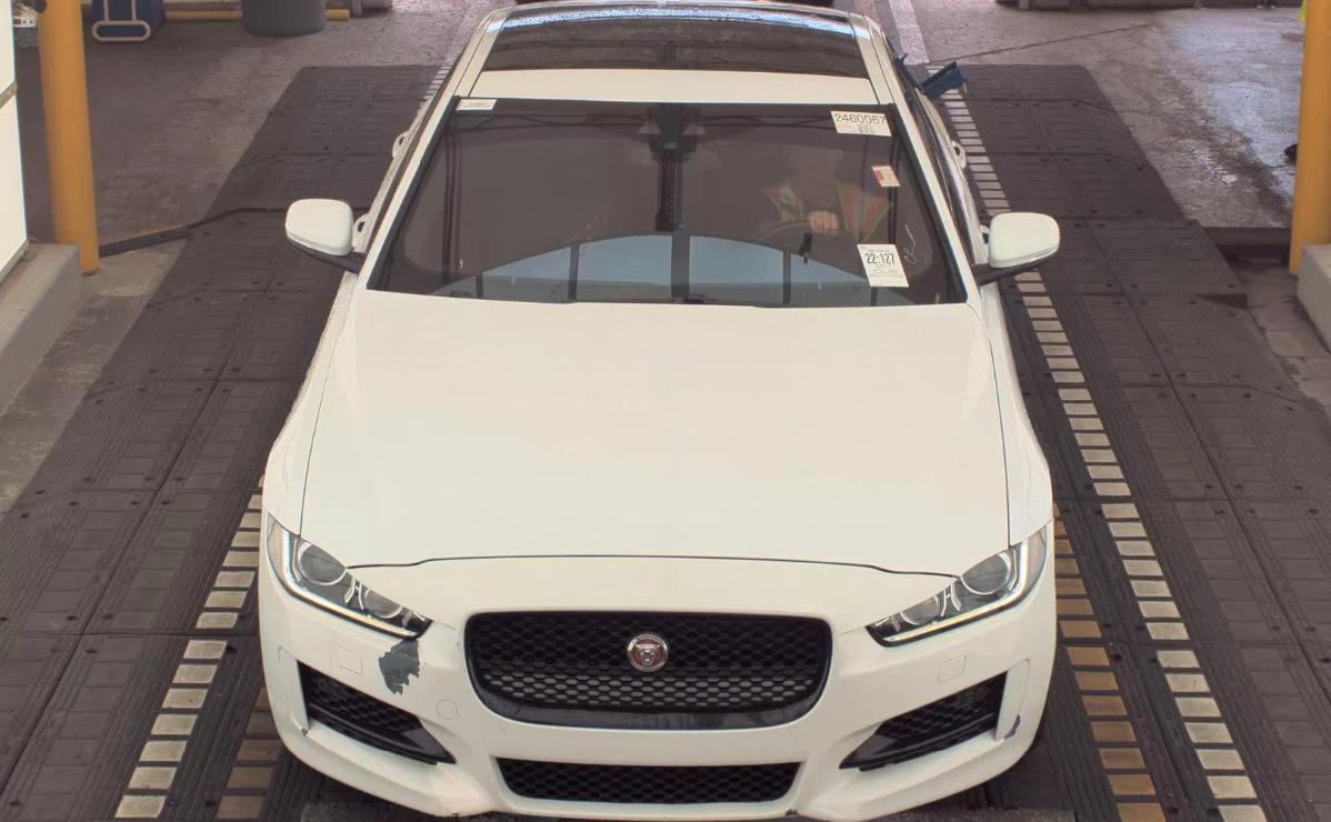 Jaguar XE  2017