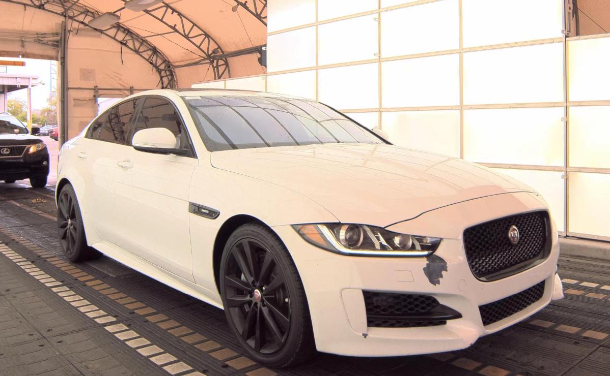 Jaguar XE  2017