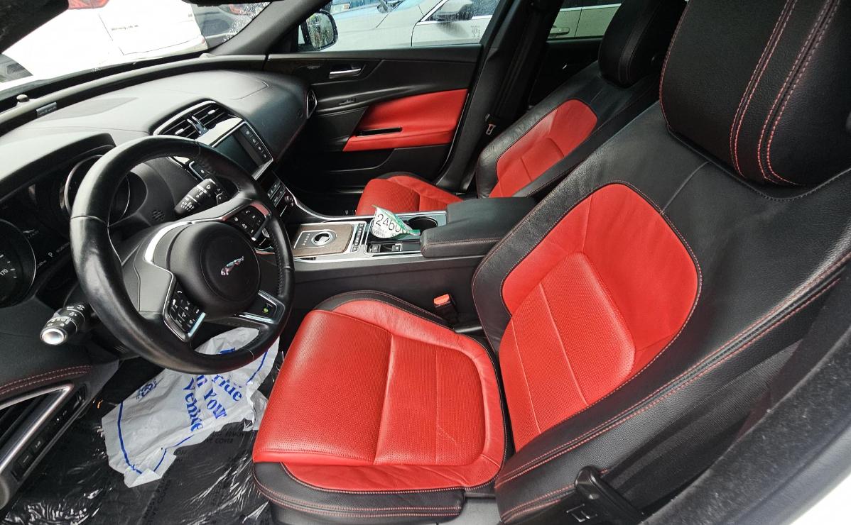 Jaguar XE  2017
