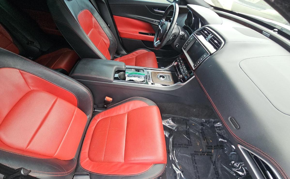 Jaguar XE  2017