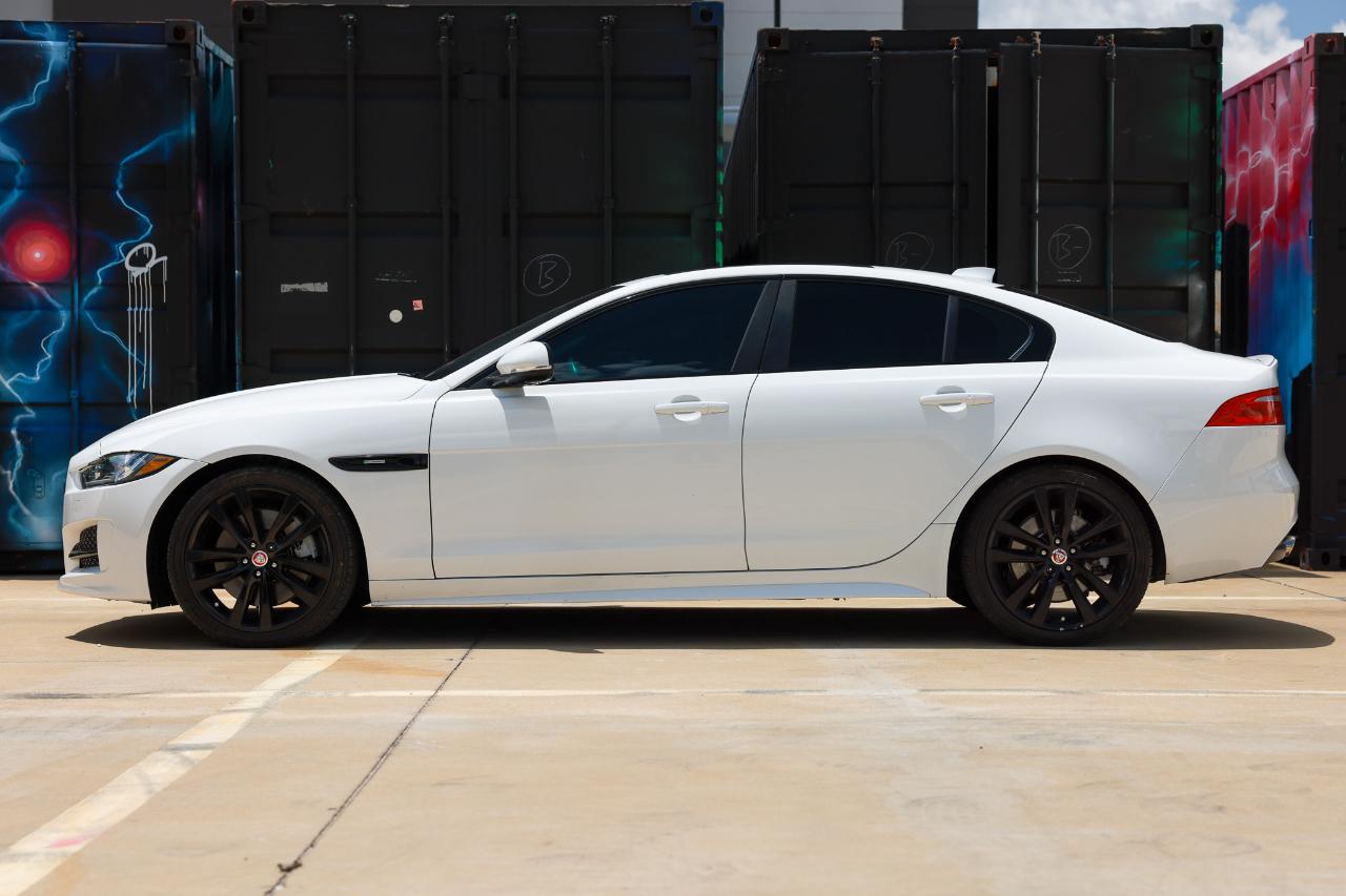 Jaguar XE  2017