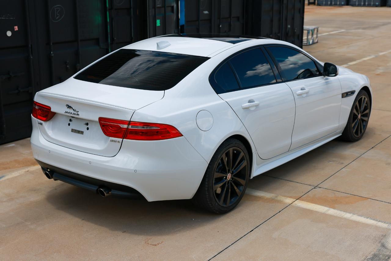 Jaguar XE  2017