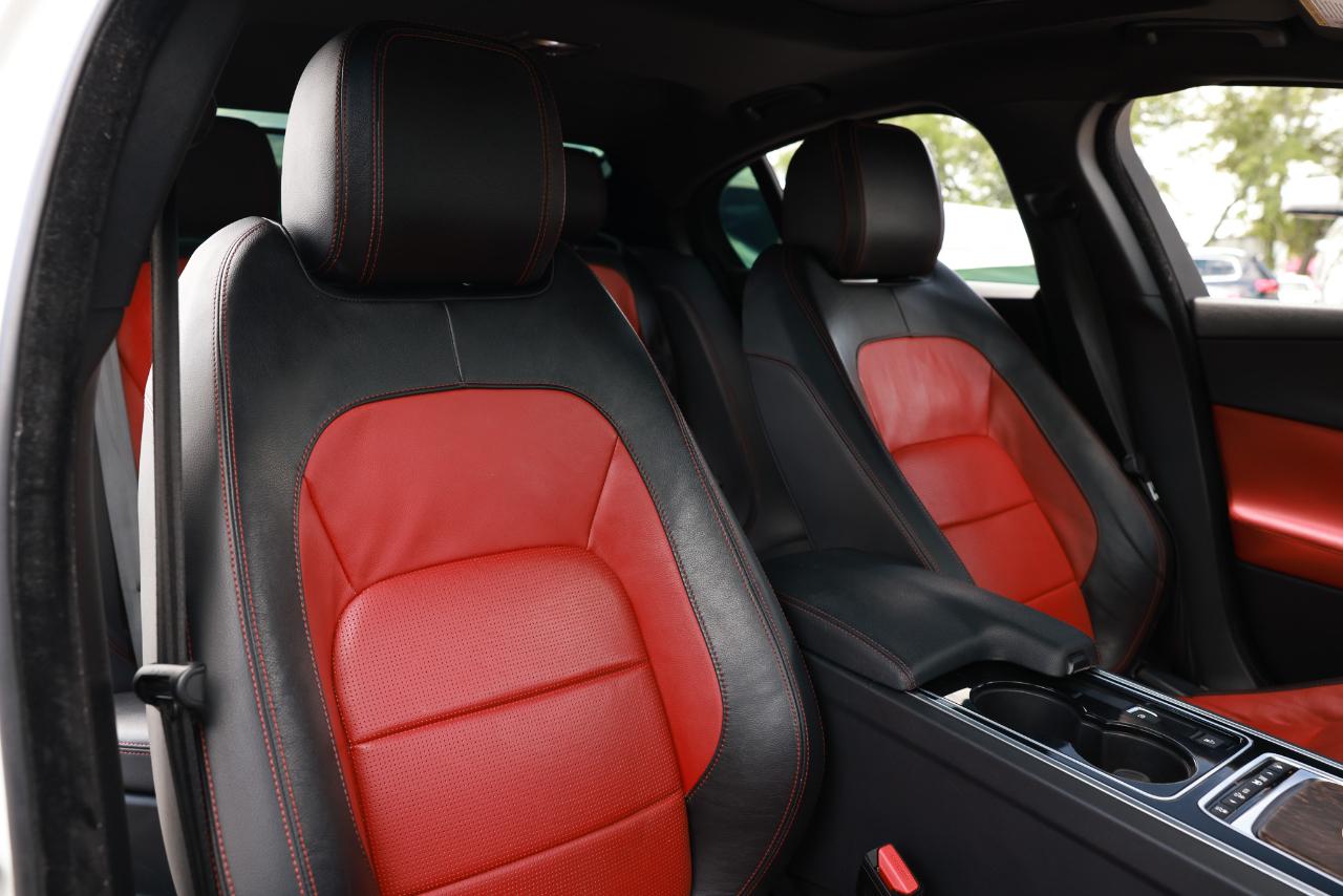 Jaguar XE  2017