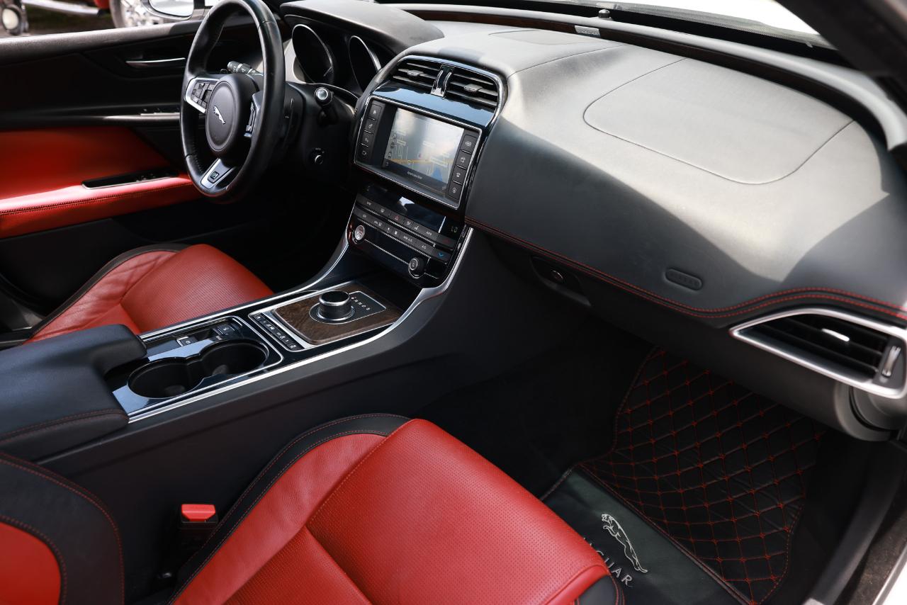 Jaguar XE  2017