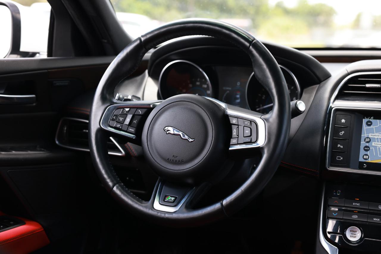 Jaguar XE  2017