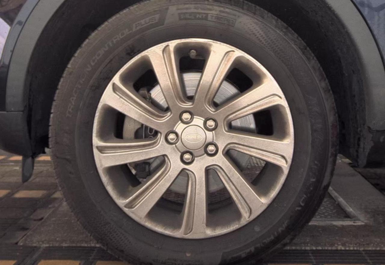 Land Rover Discovery Sport  2016