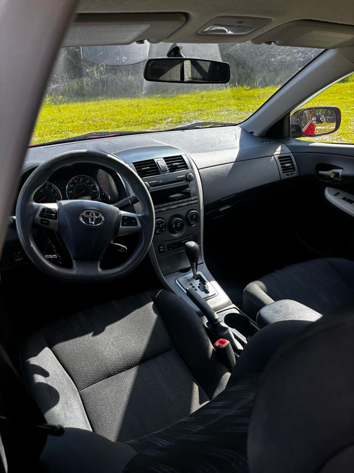 Toyota Corolla  2011