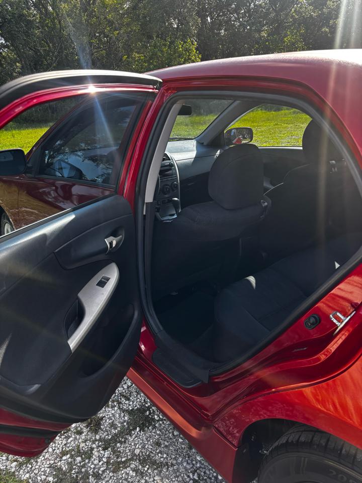 Toyota Corolla  2011
