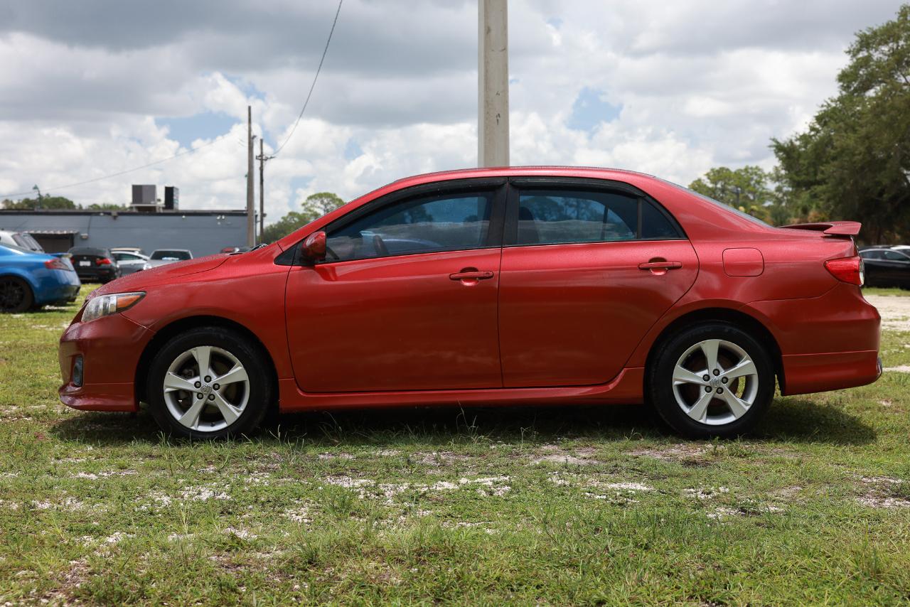 Toyota Corolla  2011