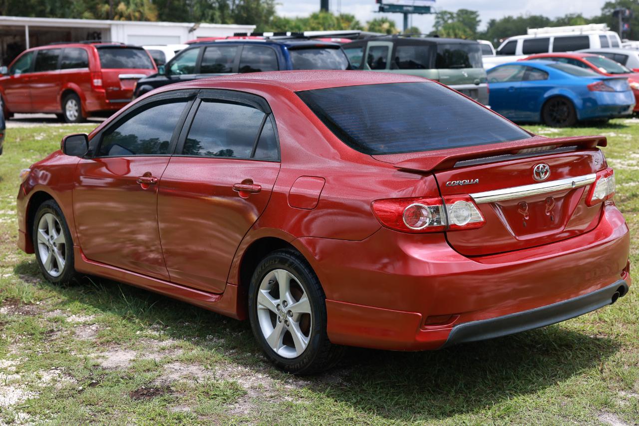 Toyota Corolla  2011