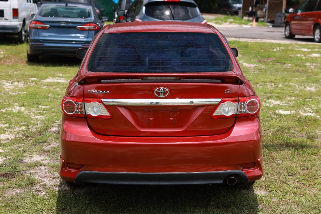 Toyota Corolla  2011
