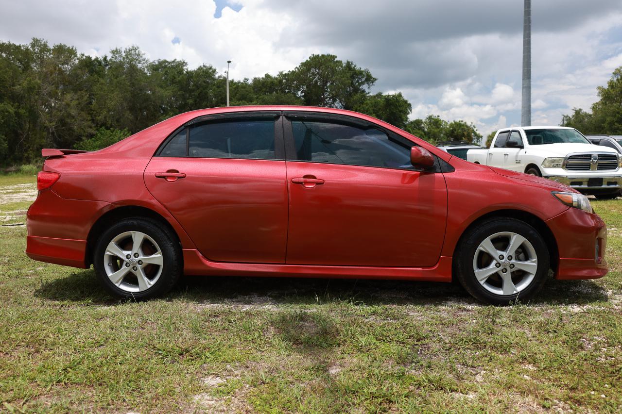 Toyota Corolla  2011