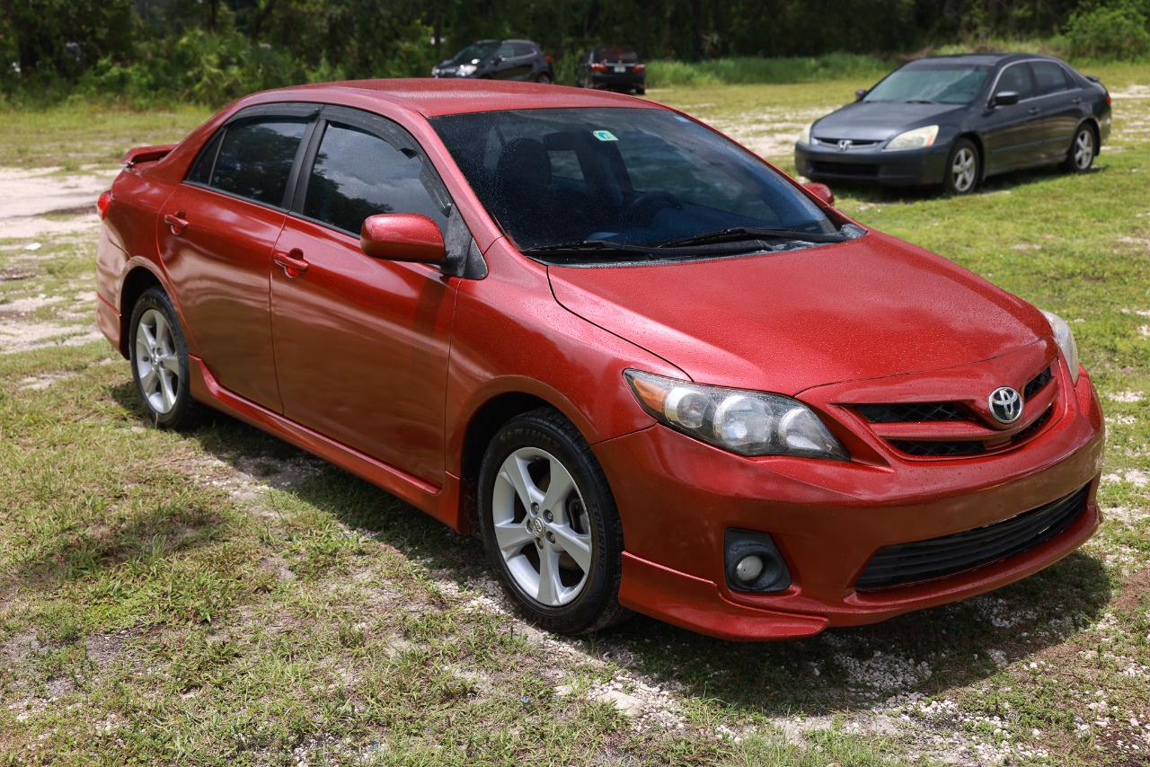 Toyota Corolla  2011