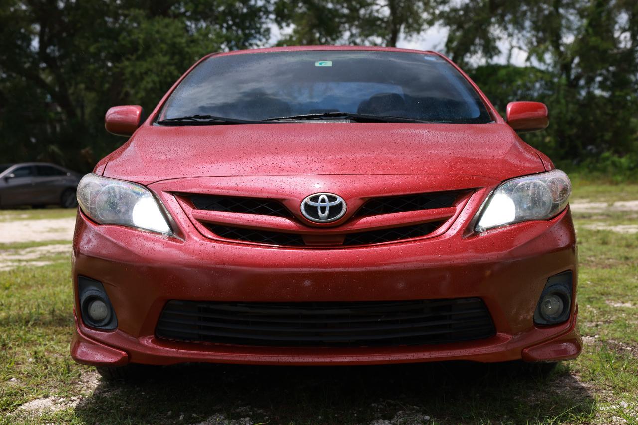 Toyota Corolla  2011