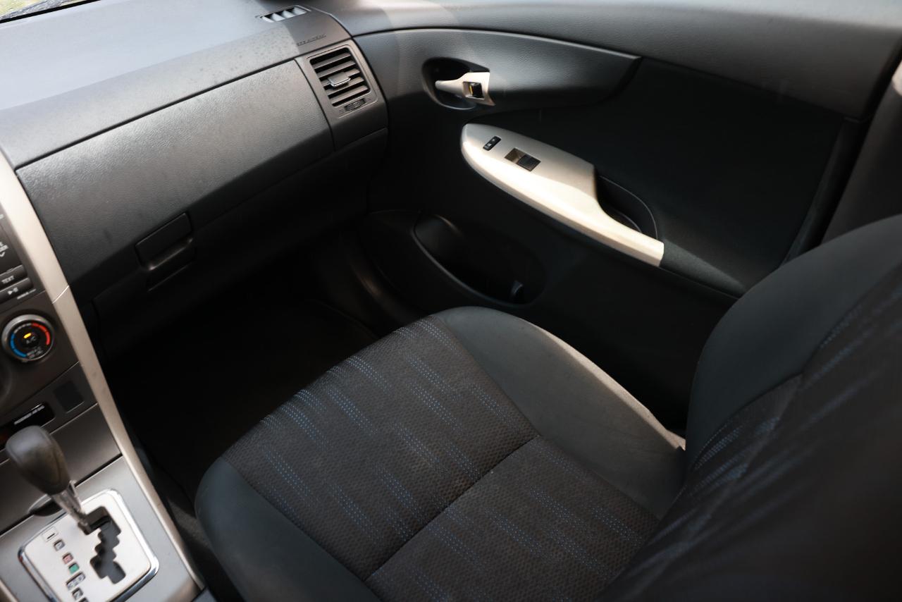 Toyota Corolla  2011
