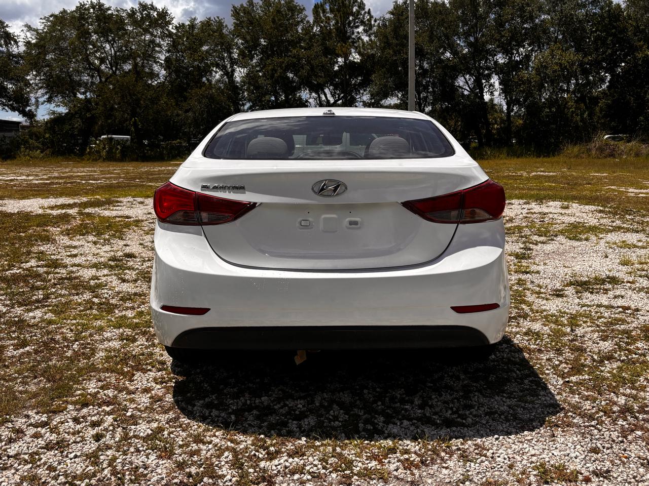 Hyundai Elantra  2016