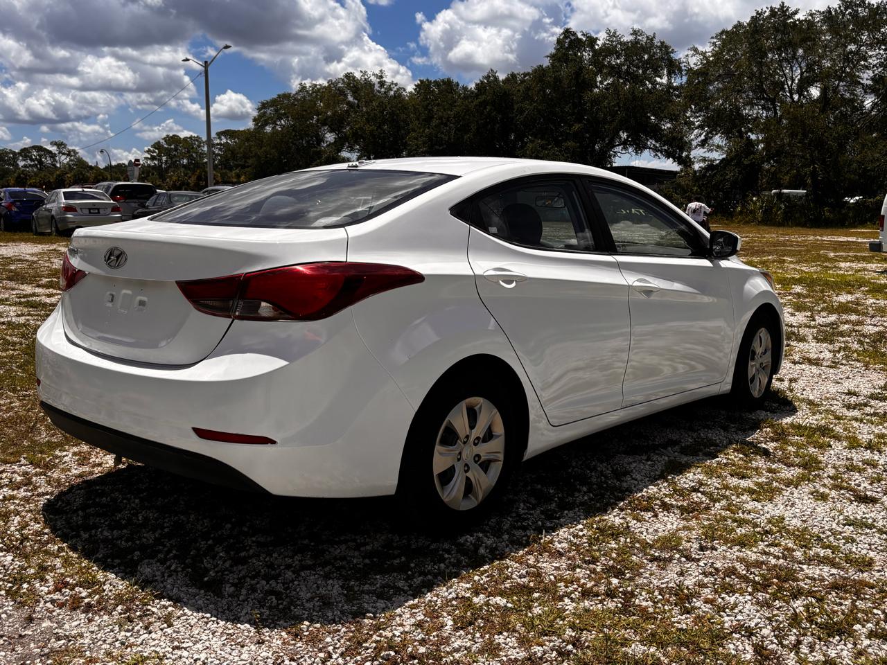 Hyundai Elantra  2016
