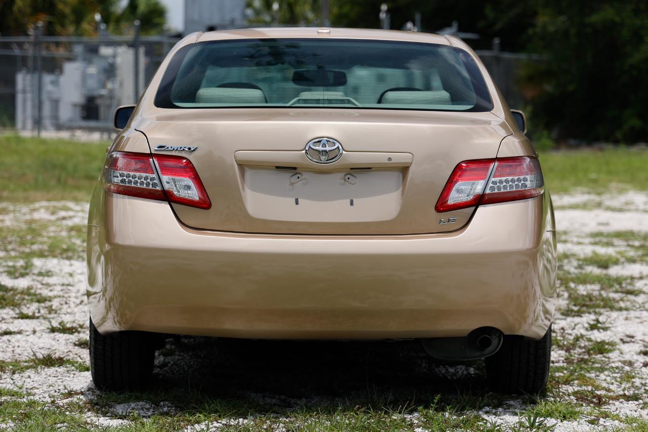 Toyota Camry  2010