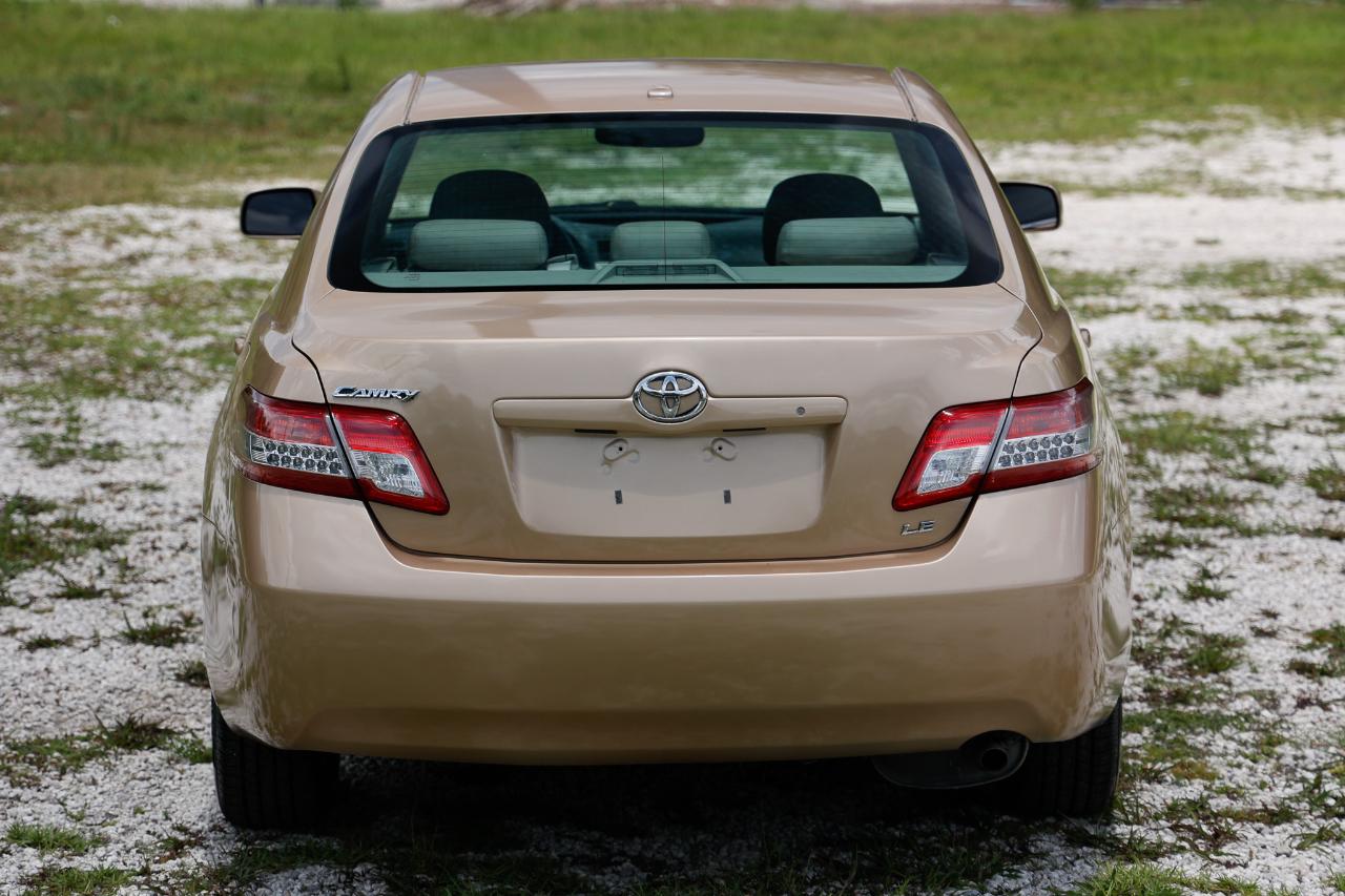 Toyota Camry  2010