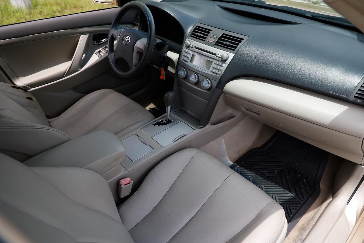 Toyota Camry  2010