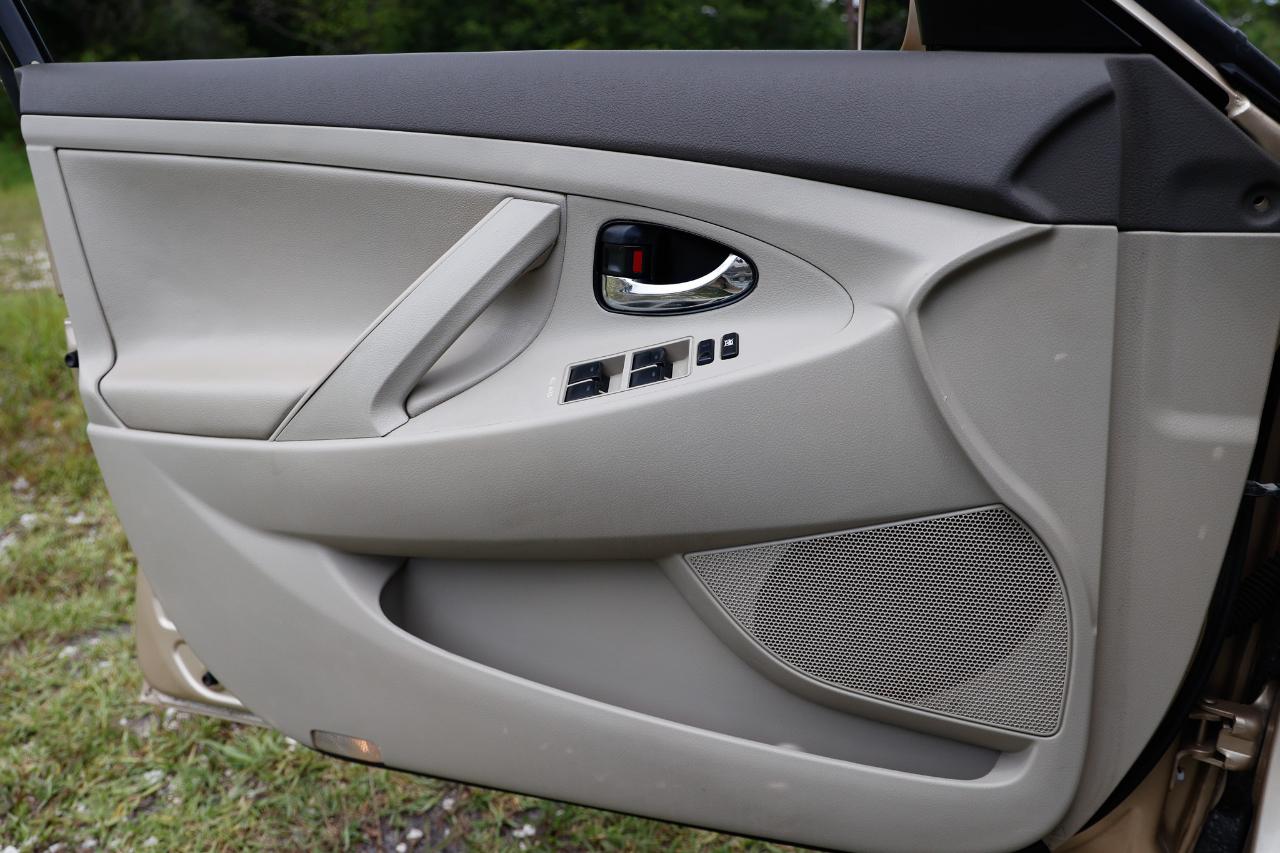 Toyota Camry  2010