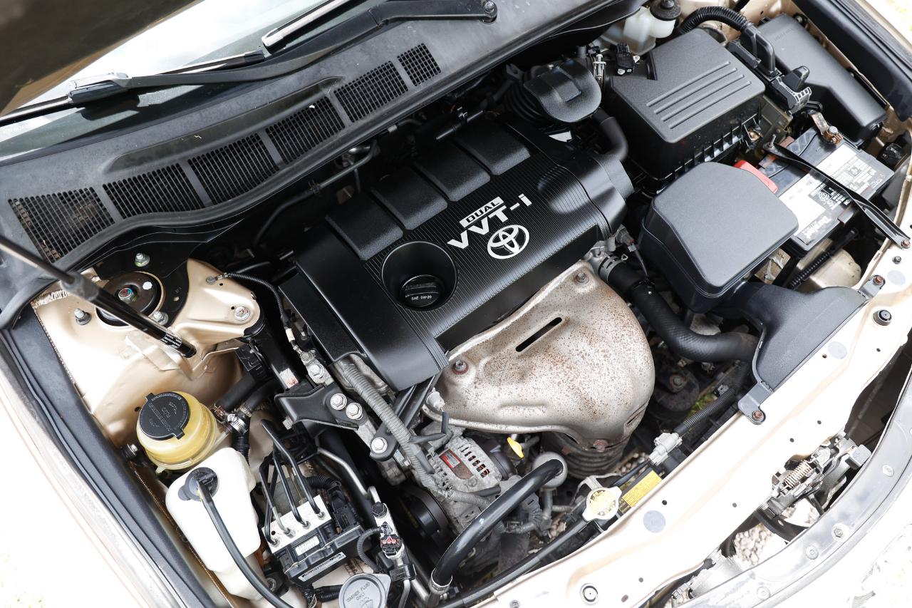 Toyota Camry  2010