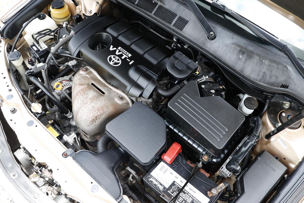 Toyota Camry  2010