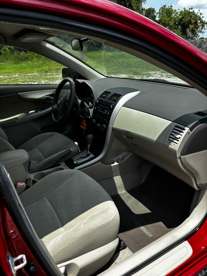 Toyota Corolla  2010