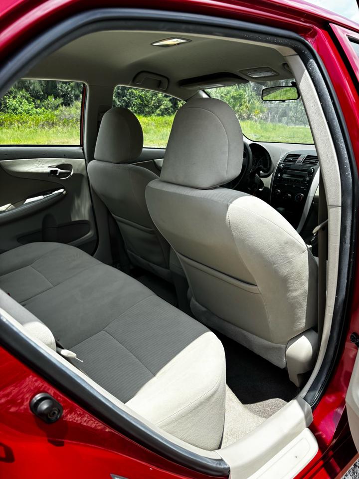 Toyota Corolla  2010