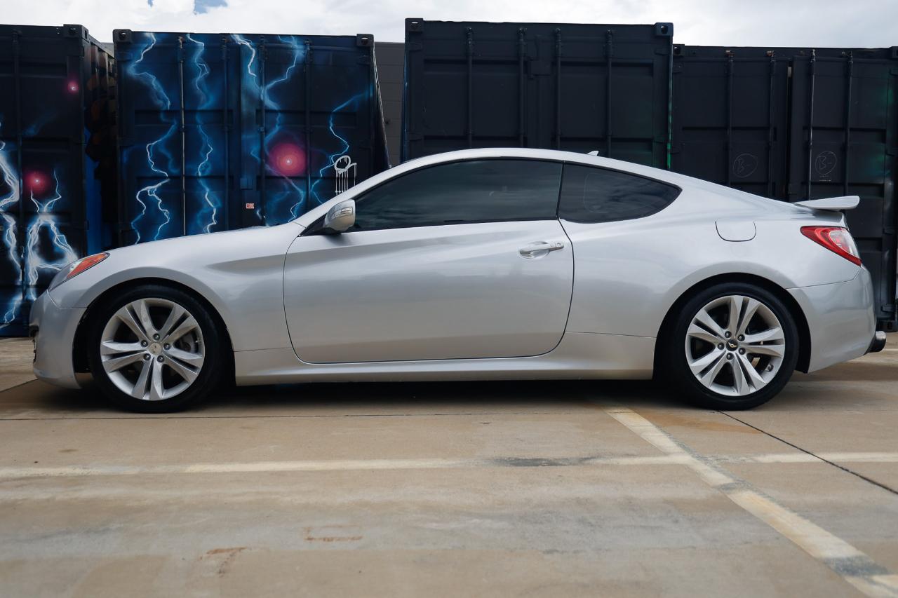 Hyundai Genesis Coupe  2010
