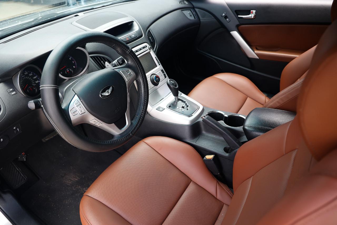 Hyundai Genesis Coupe  2010