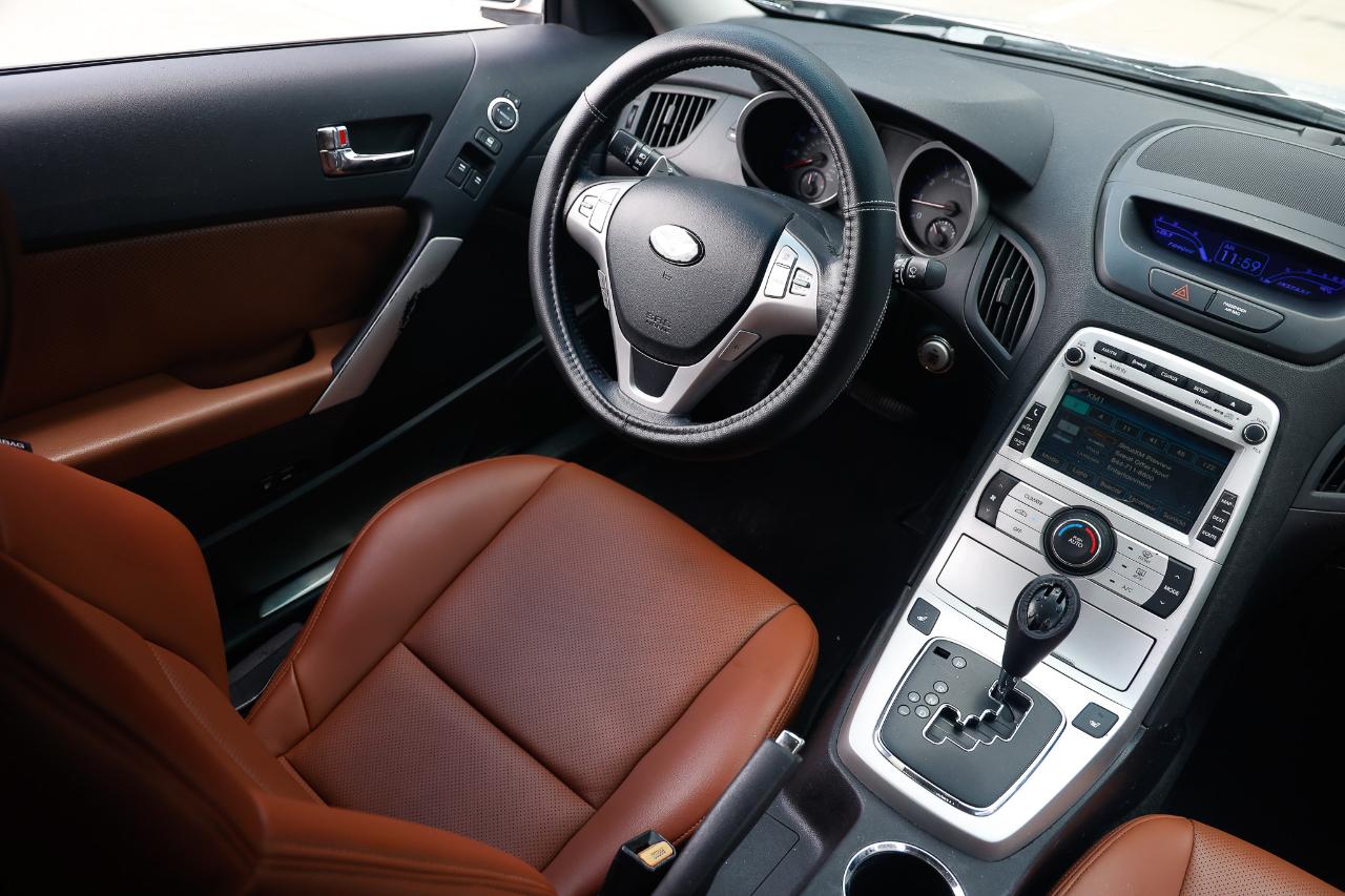 Hyundai Genesis Coupe  2010