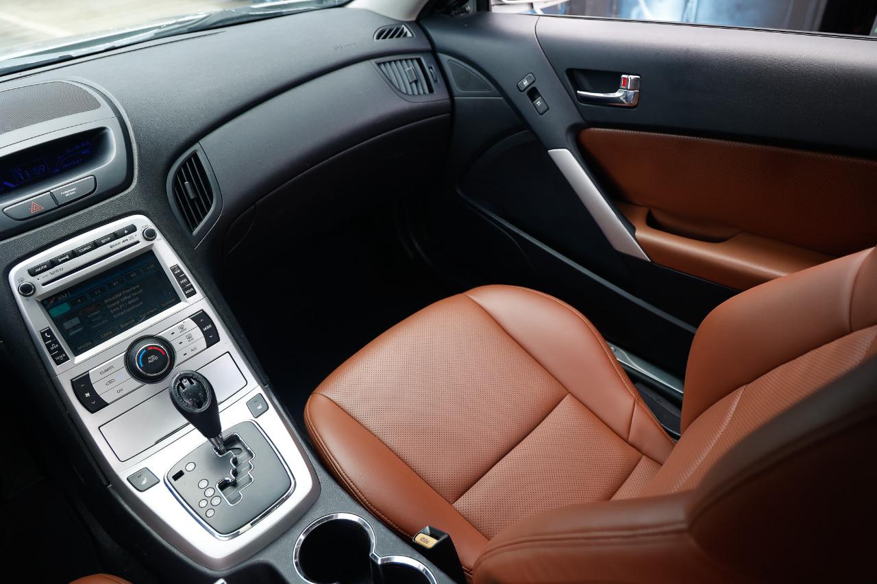 Hyundai Genesis Coupe  2010
